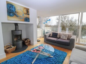 Living area - The Skydeck (Cirencester)