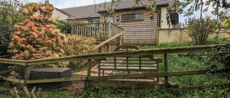 Cottage | Property grounds