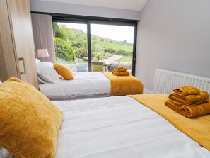 Chaumière | 2 chambres, décor unique, ameublement unique, accès au Wi-Fi (inclus)