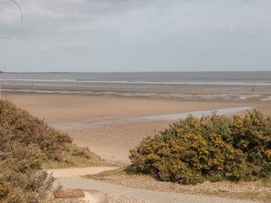 Una playa cerca