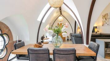 Cottage | Interior