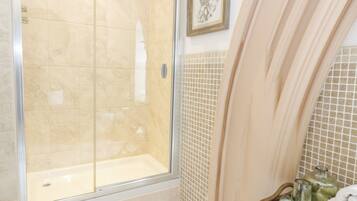 Cottage | Bathroom