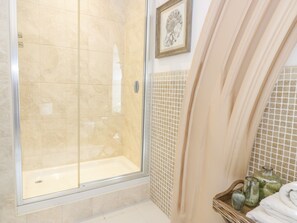 Cottage | Bathroom
