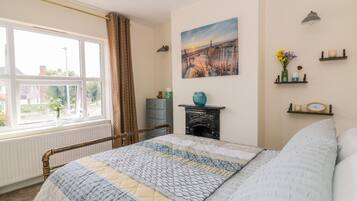 Cottage | 2 bedrooms, individually decorated, individually furnished, free WiFi