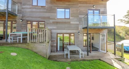 Sea Breeze 17 Gannel
