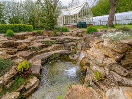 Cottage | Property grounds