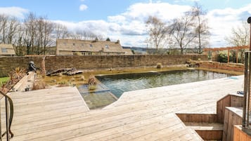Cottage | Pool | Outdoor pool