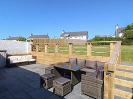 Cottage | Outdoor dining