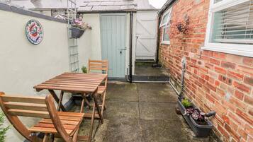 Mökki | Ulkoruokailutilat