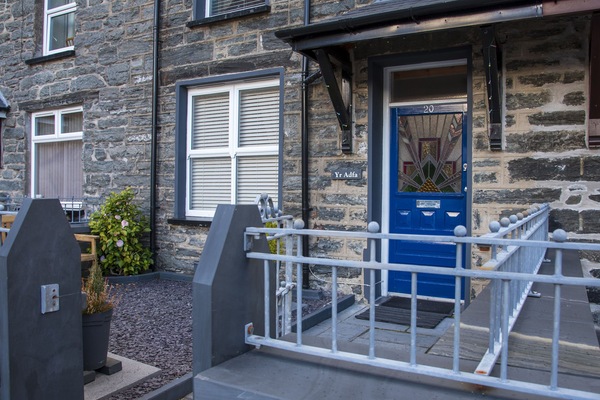 Cottage | Front of property