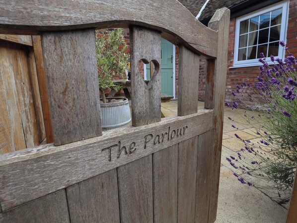 Cottage | Exterior detail - The Parlour (Chester)