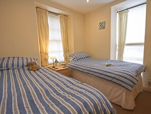 Cottage | 2 bedrooms, individually decorated, individually furnished, free WiFi