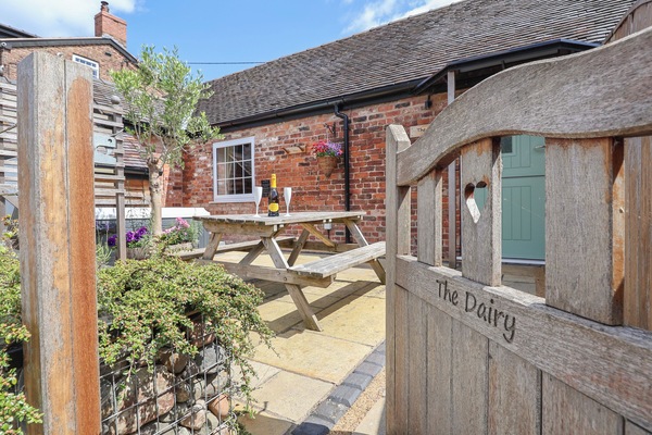 Cottage | Outdoor dining