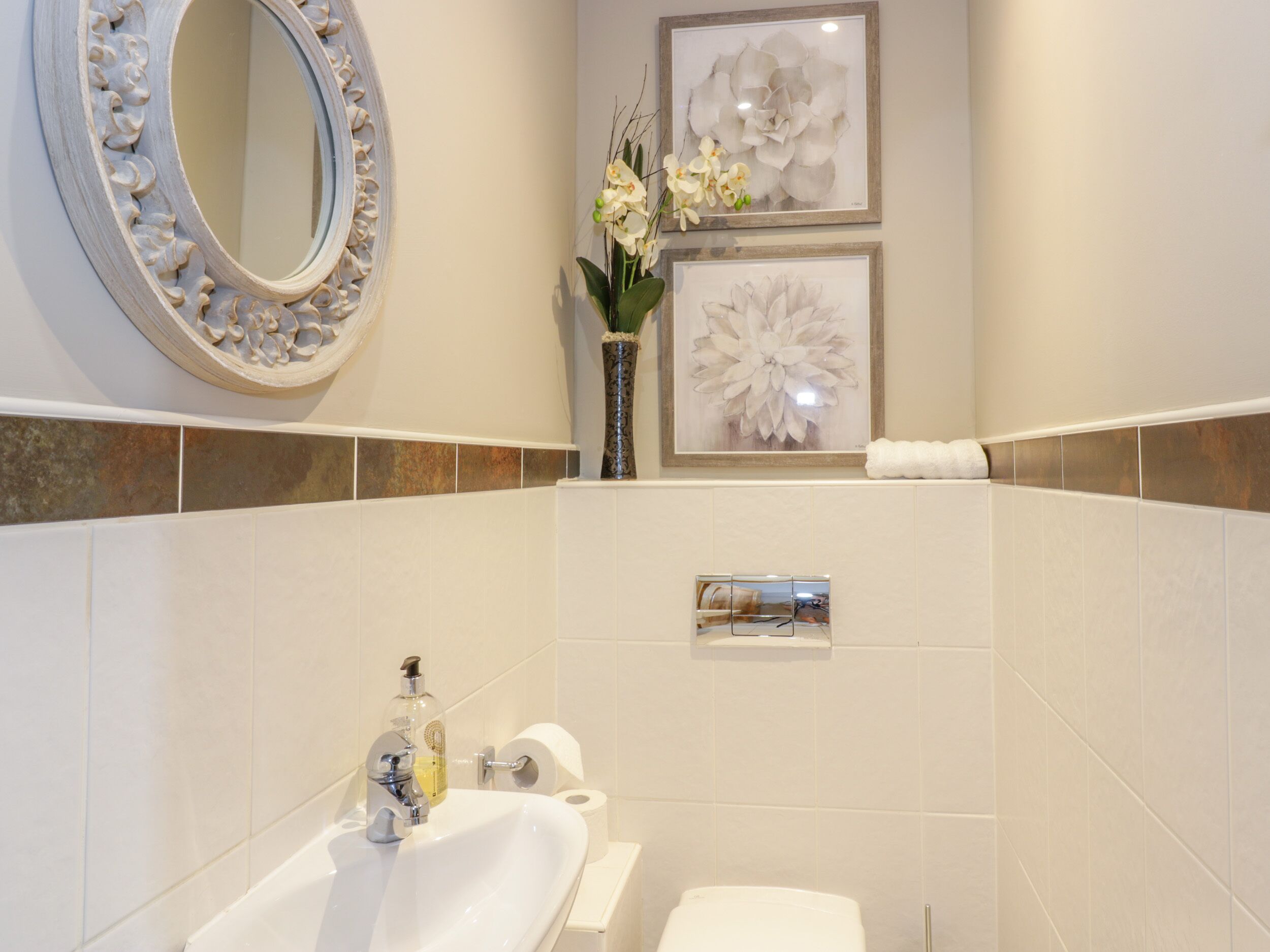 Cottage | Bathroom | Shower