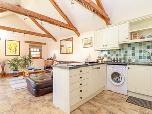 Cottage | Interior - Valley View (Helston)