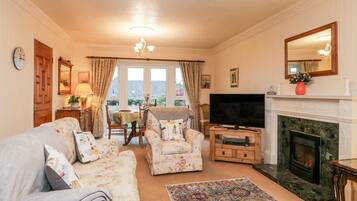 Cottage | Khu phòng khách