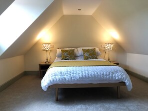 Cottage | 2 bedrooms, individually decorated, individually furnished, free WiFi