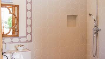 Cottage | Bathroom | Shower
