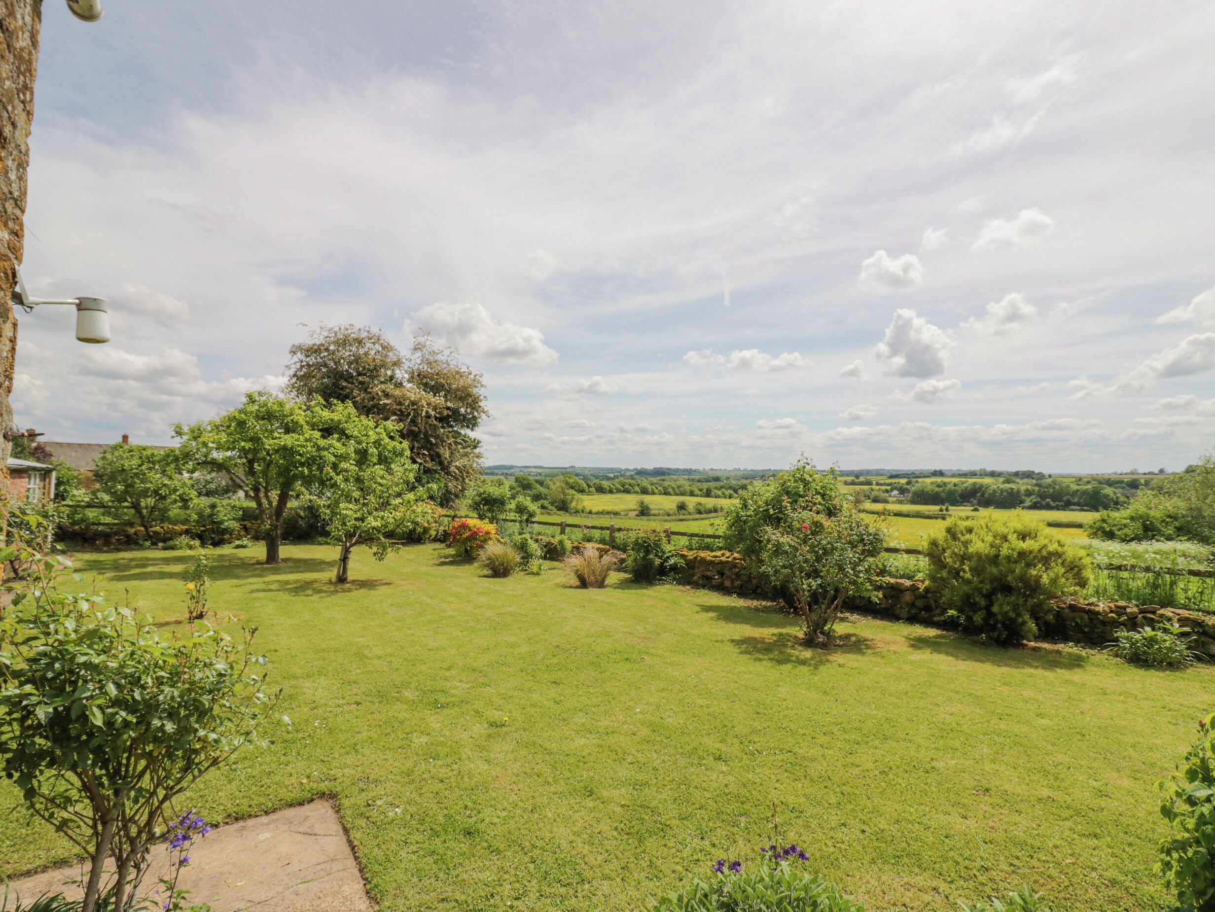 Cottage | Property grounds