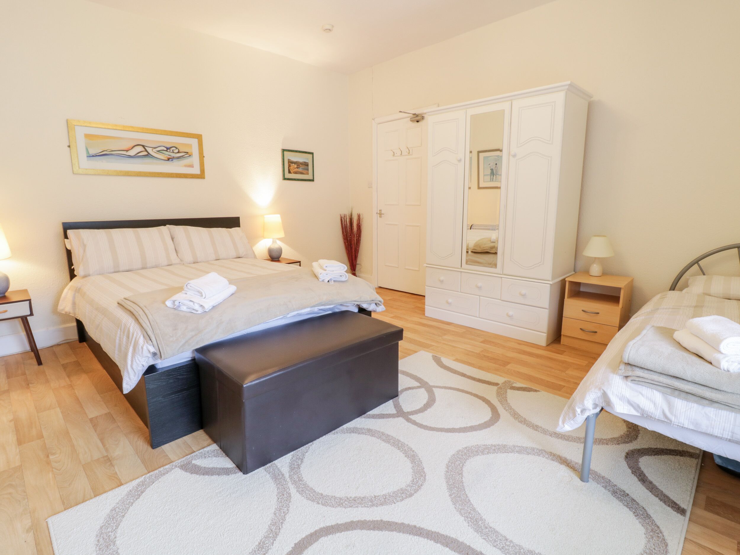 Cottage | 2 bedrooms, individually decorated, individually furnished, free WiFi