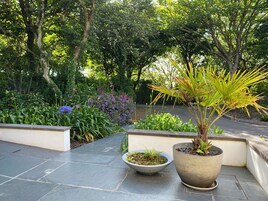 Cottage | Property grounds