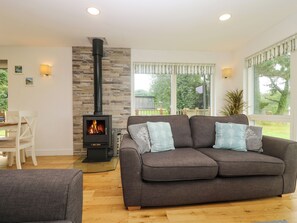 Cottage | Living area - Ash (Truro)