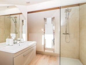 Bathroom - The Old Shippon (Keighley)