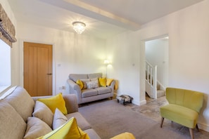 Cottage | 2 bedrooms, individually decorated, individually furnished, free WiFi