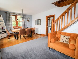 Cottage | Living area