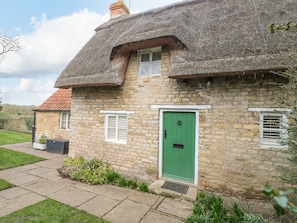Interior - Bumble Bee (Oakham)