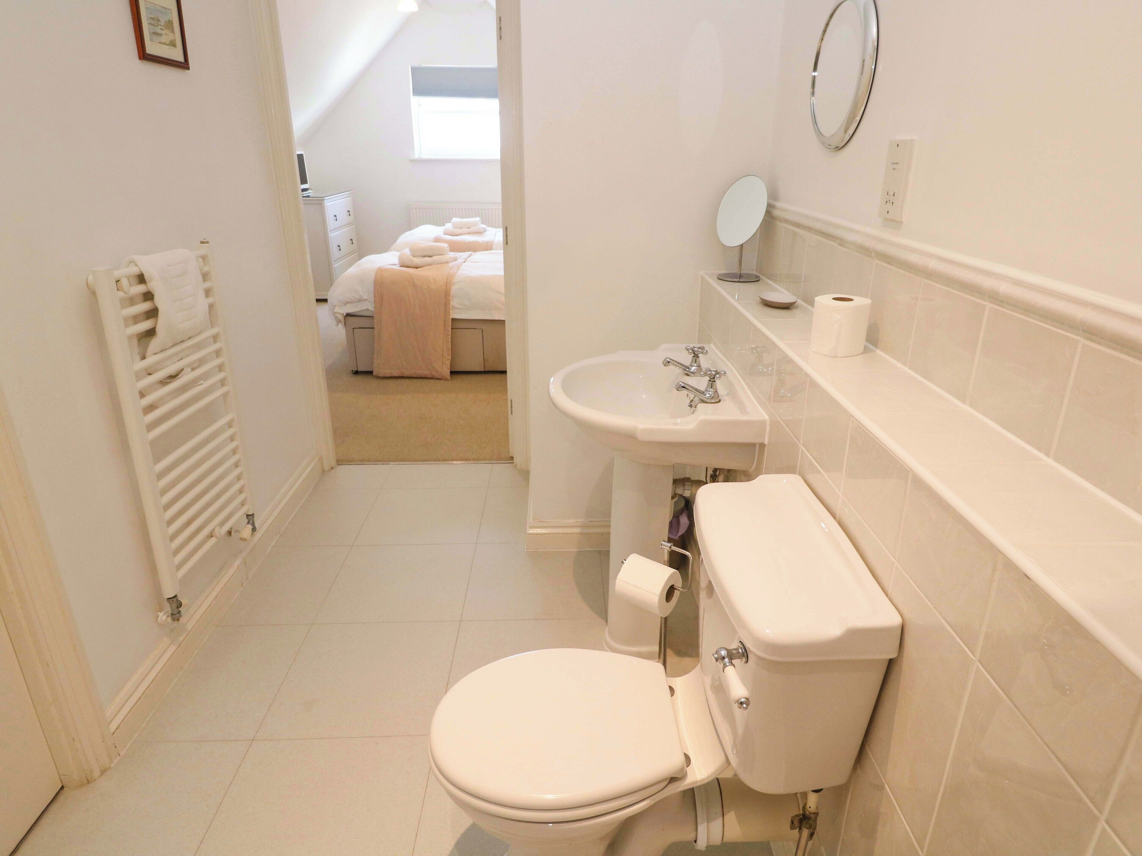 Cottage | Bathroom | Shower