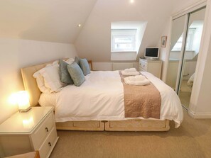 Cottage | Individually decorated, individually furnished, free WiFi