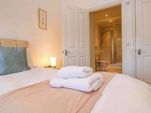 Cottage | Individually decorated, individually furnished, free WiFi