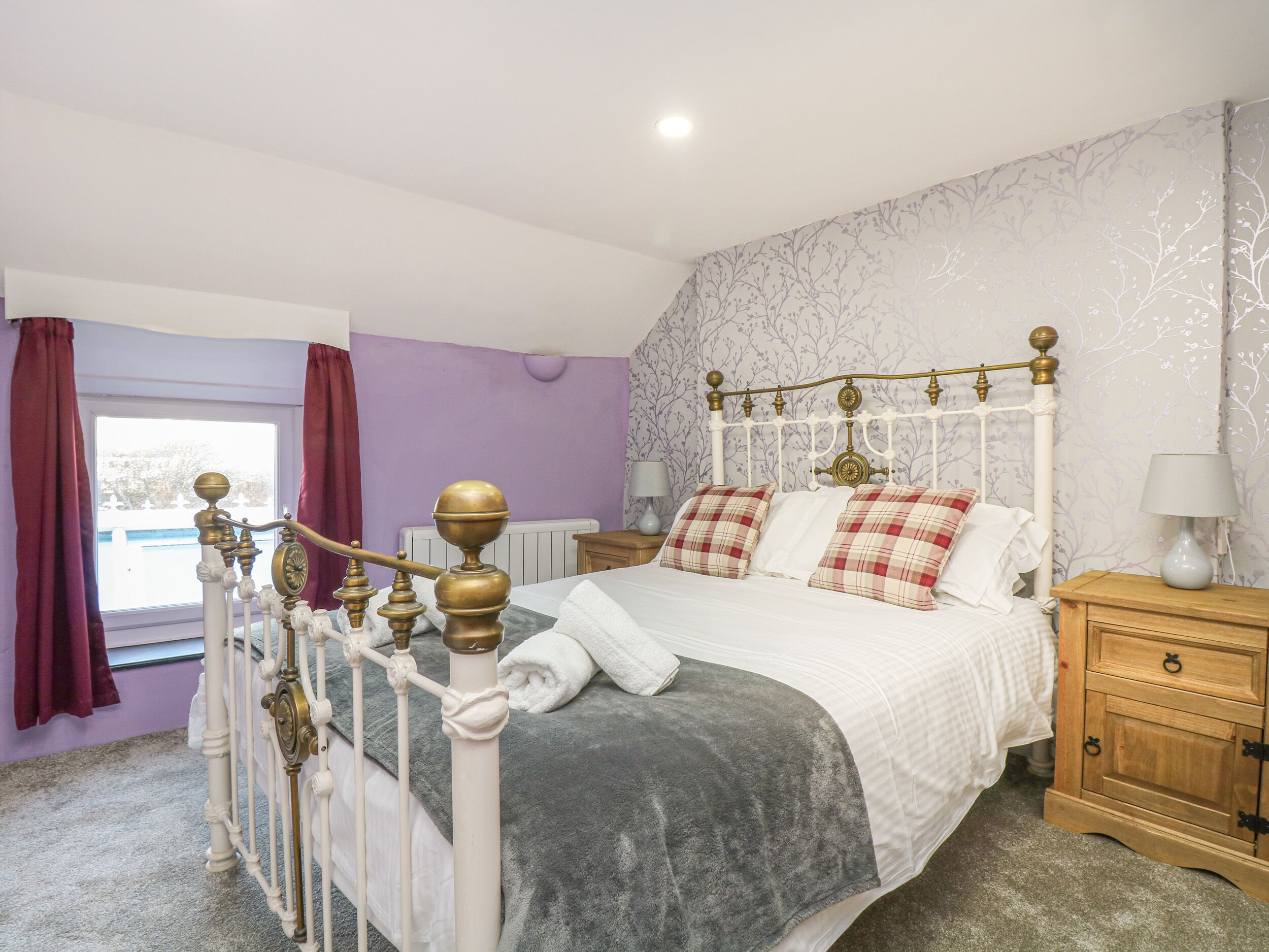 Cottage | 2 bedrooms, individually decorated, individually furnished, free WiFi