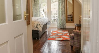 Ragleth Place Lodge