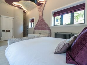1 bedroom, individually decorated, individually furnished, free WiFi