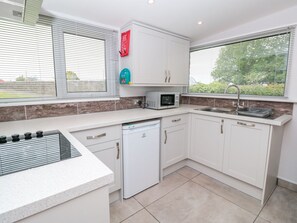 平房 | 私人廚房 | 電冰箱、洗碗機、鍋具/餐盤/廚房用品