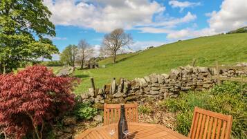 Cottage | Outdoor dining