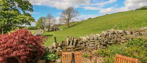 Cottage | Outdoor dining