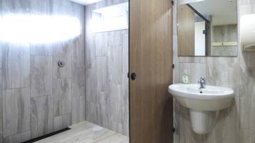 Cottage | Bathroom | Shower