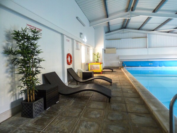 Cottage | Pool | Indoor pool - Campion Cottage (Bude)