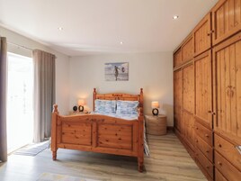 6 habitaciones, decoración personalizada y muebles diferentes 