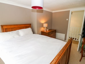 Cottage | 2 bedrooms, individually decorated, individually furnished, free WiFi