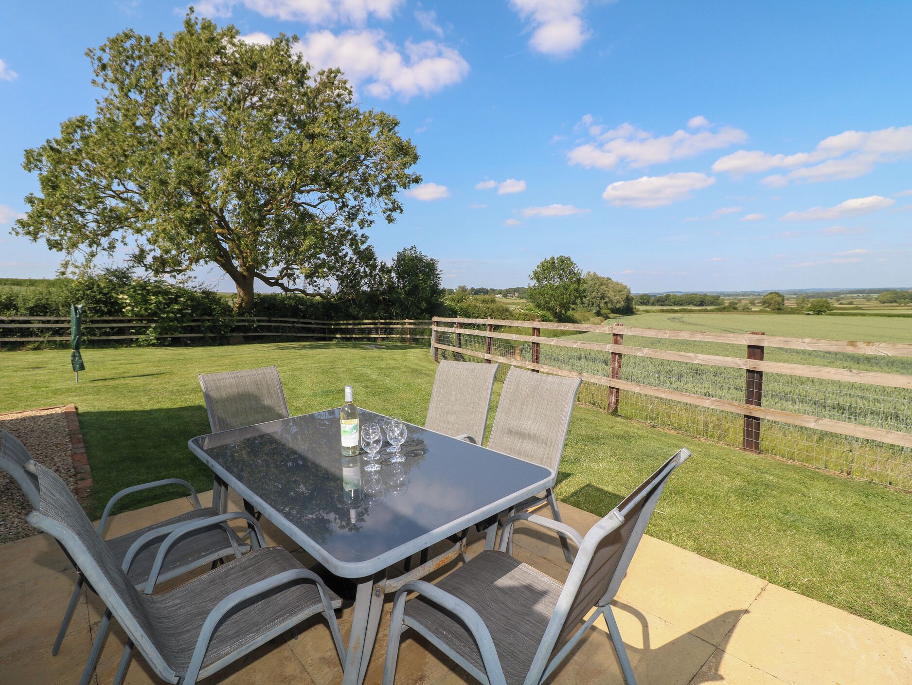 Cottage | Outdoor dining