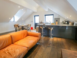 Living room - Lake View (Windermere)