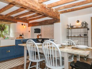 Casa de campo | Cozinha privada | Geladeira, micro-ondas, cooktop, lava-louças