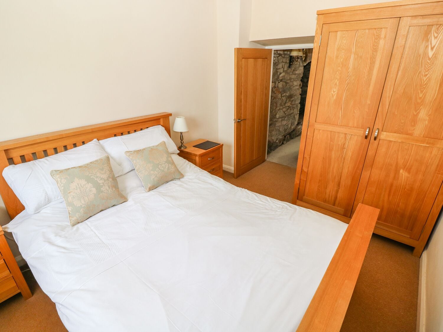 Cottage | 4 bedrooms, individually decorated, individually furnished, free WiFi