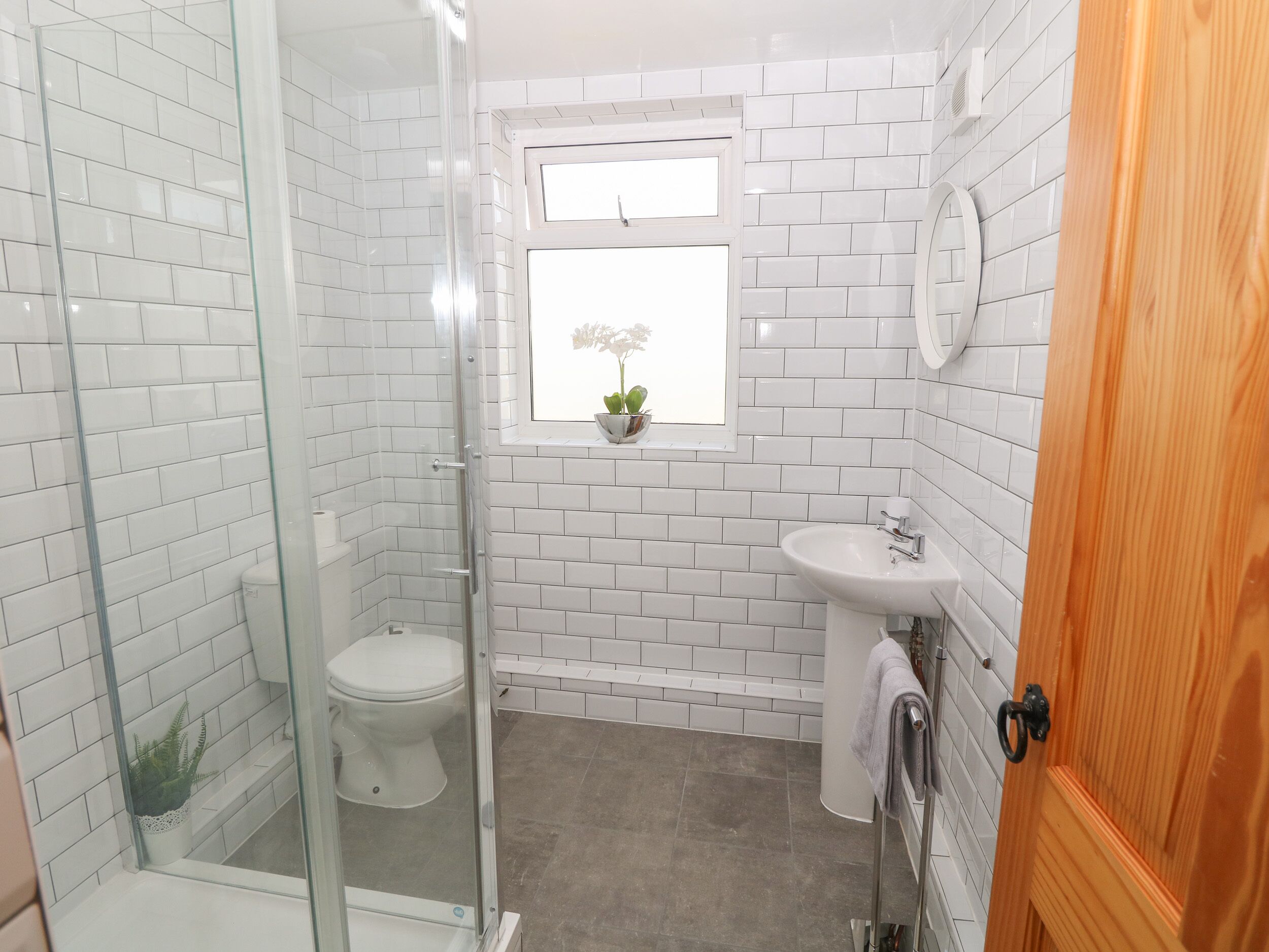 Cottage | Bathroom | Shower