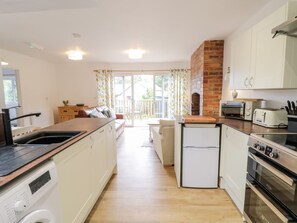 村舍 | 私人厨房 | 洗碗机、厨具/餐具