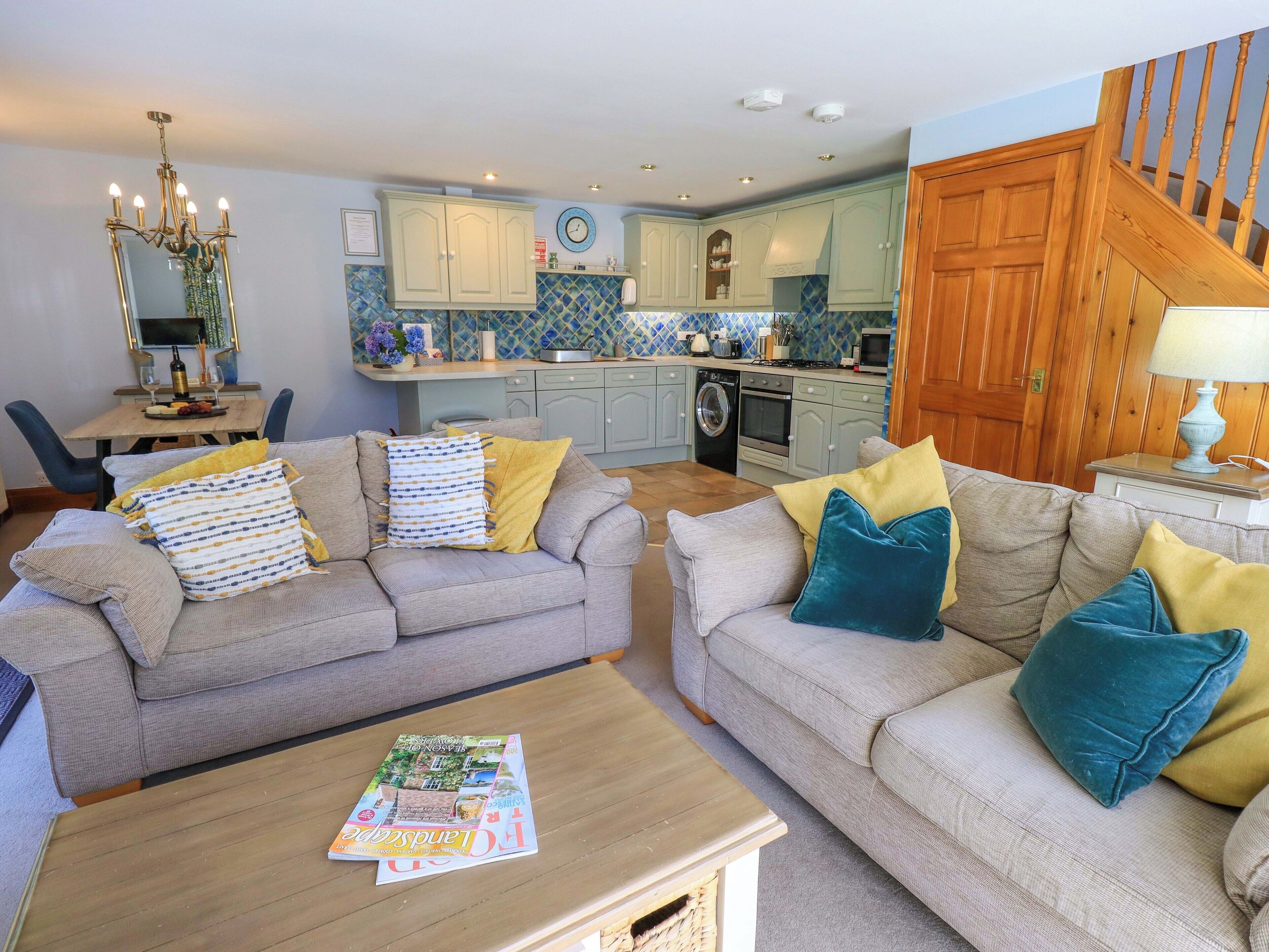 Cottage | Living area